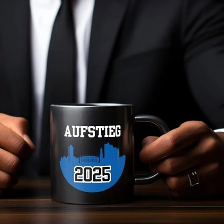 speecheese Tasse Hamburg Skyline Aufstieg 2025 Tasse für Fußballfans – Bild 5