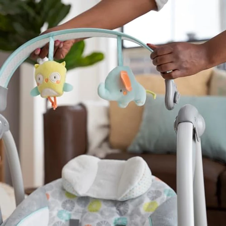Ingenuity Hugs & Hoots zusammenklappbare & tragbare Babyschaukel, 5 Schaukelgeschwindigkeiten, 8 Melodien, 3 Naturgeräusche, Lautstärkeregulierung und abnehmbarem Spielzeugbügel, ab der Geburt bis 9kg – Bild 11