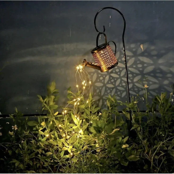 Gardlov LED Solarleuchte Solar-Gartenlampe Gießkanne, Beleuchtung, LED fest integriert, Tageslichtweiß, 60 LEDs erzeugen den Effekt von fließendem Wasser aus der Kanne – Bild 3