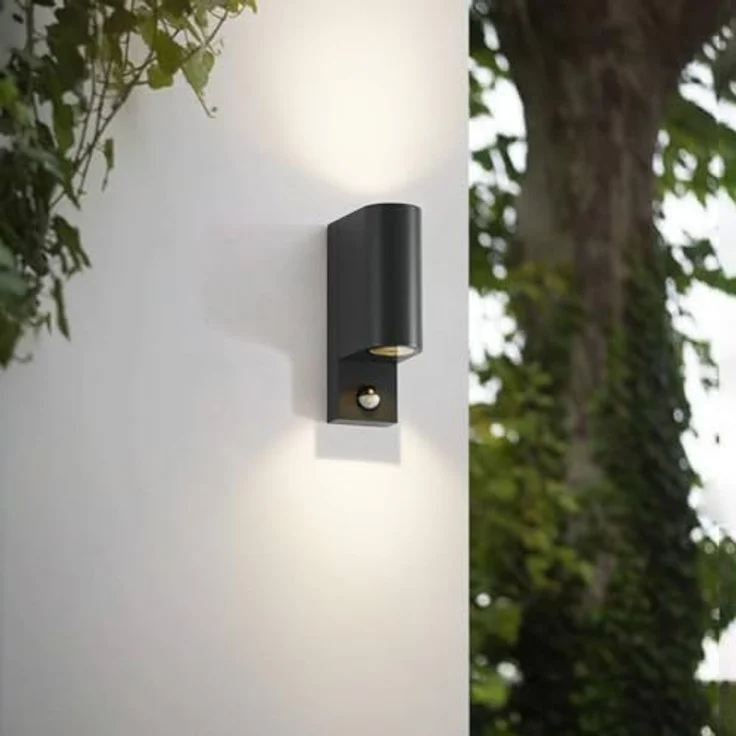 Lindby Wandleuchte außen Palina mit Bewegungsmelder, spritzwassergeschützt, 2-flammig, GU10, Aluminium schwarz – Bild 3