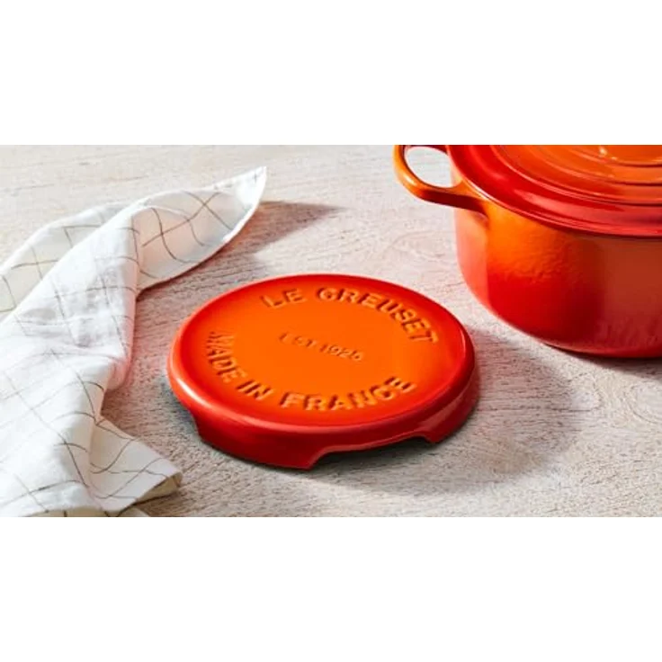 Le Creuset Untersetzer Signature aus Gusseisen Kirschrot - 22 cm – Bild 3