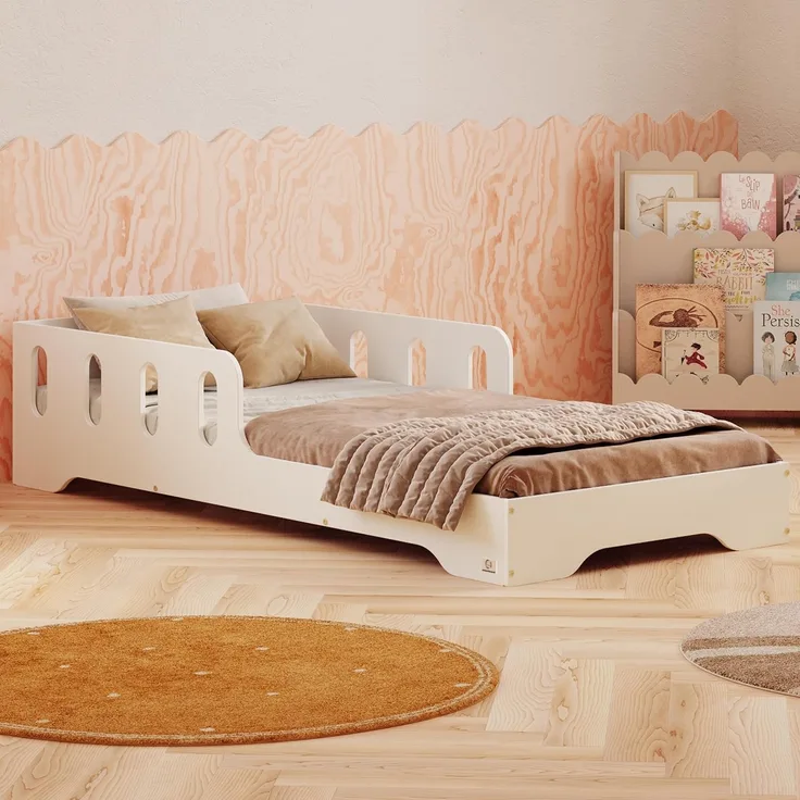 smartwood Kinderbett 70x140 cm in Weiß - Montessori Bodenbett mit Rausfallschutz & Lattenrost - Aus handbemaltem Sperrholz - Sicher für Jungen und Mädchen - Einfache Montage - TILA 6