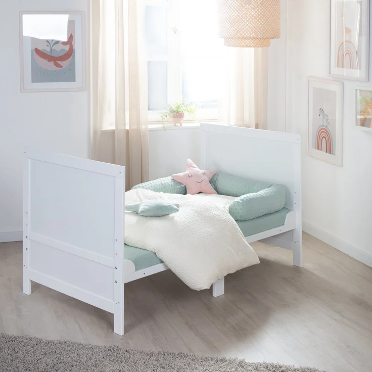 roba Babybett EASY SLEEP 70 x 140 cm inkl. Umbauecken + Matratze safe asleep® Roll Air - Mitwachsendes Gitterbett 3-fach höhenverstellbar - 3 Schlupfsprossen - Holz weiß lackiert – Bild 12