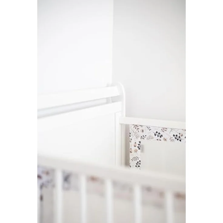 LOOLAY Bettumrandung für 120x60 cm Babybett – 2 Teiliges 110x30 cm Atmungsaktives Bettumrandung aus Netzstoff – Babybett Umrandungen – Klettverschluss stark Befestigung (Braun Blumen) – Bild 5