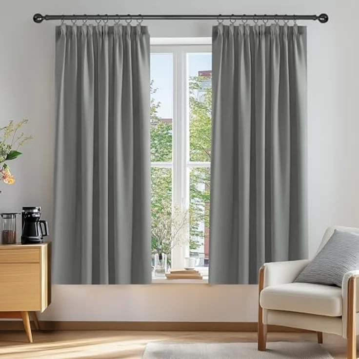Deconovo Gardinen für Schienensystem Blickdicht Vorhänge UV-Schutz Hellgrau | 2er Set, H 138 x B 132 cm, Vorhänge mit Kräuselband, Hitzeschutz, Schlafzimmer Gardinen, Gardinen Kurz, für Schienensystem – Bild 1