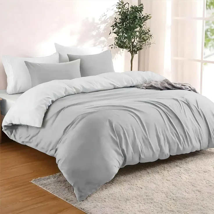 Dreamzie - Bettwäsche Set 240x220 cm mit 2 Kissenbezügen 50x70 cm Hellgrau/Weiß - 1 Bettbezug 240x220 aus 100% Mikrofaser - Zertifiziert ohne Chemikalien (Oeko TEX)
