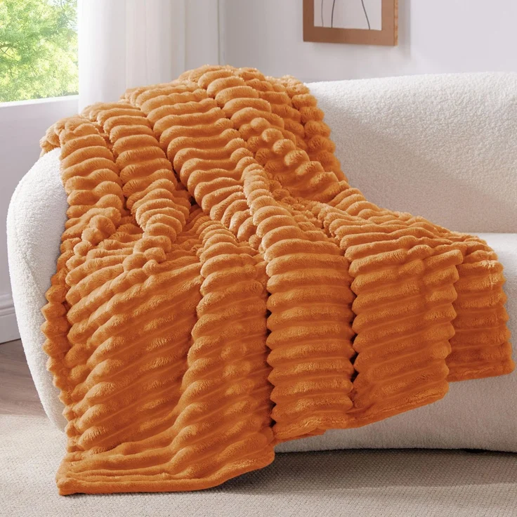 BEDELITE Kuscheldecke Flauschig Decke Klein - weiche Flanell Decken Orange 125x150 für Sofa, Deko Streifen Cord Fleecedecke als Sofaüberwurf für Wohnzimmer, Throw Blanket Wide Use