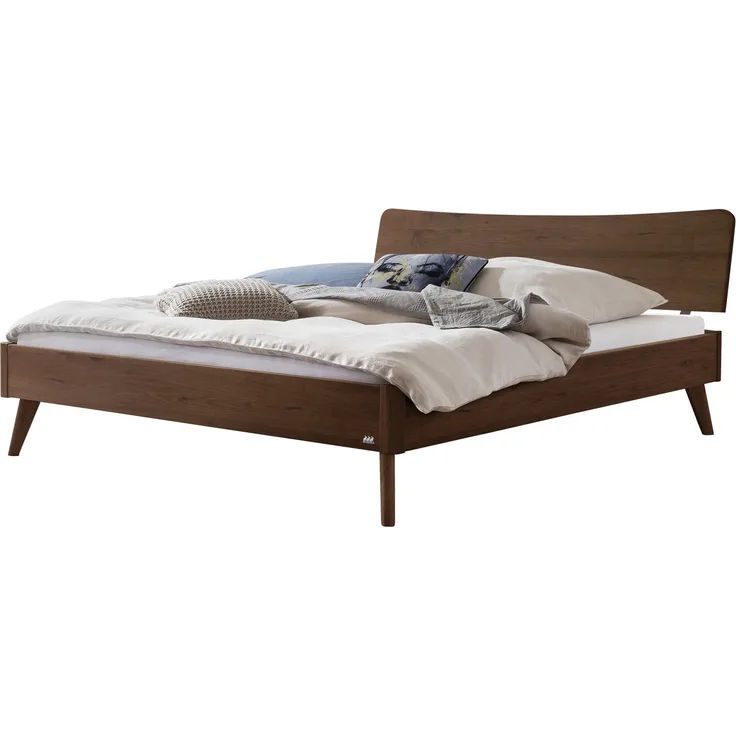 Hasena Bett Caluso Nussbaum mit geschwungenem Kopfteil 200x210 cm, Fußhöhe 20 cm – Lounge