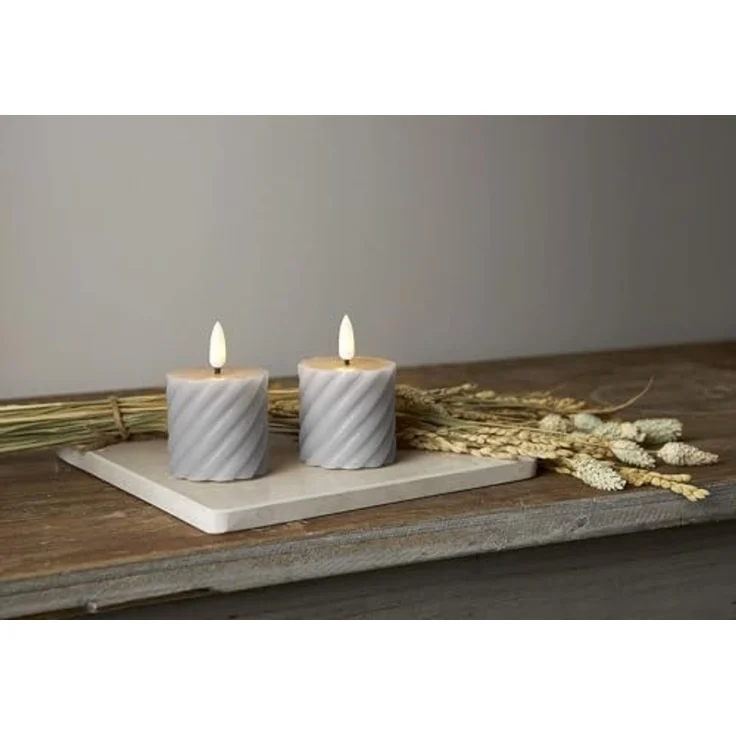 LED Blockkerzen Swirl aus Wachs 2er-Set mit Batterie und Timer, 75cm – Bild 4
