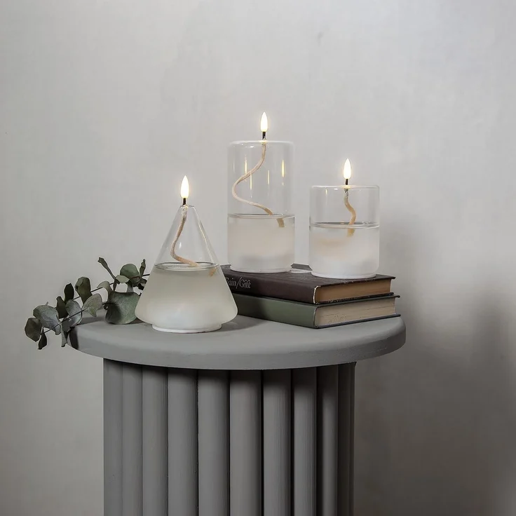 LED Kerze ,Flamme Float' im Glas, Ölkerzen-Optik, Gelkerze mit Docht, transparent, Flacker-Effekt, H 15cm, Ø 11cm – Bild 3