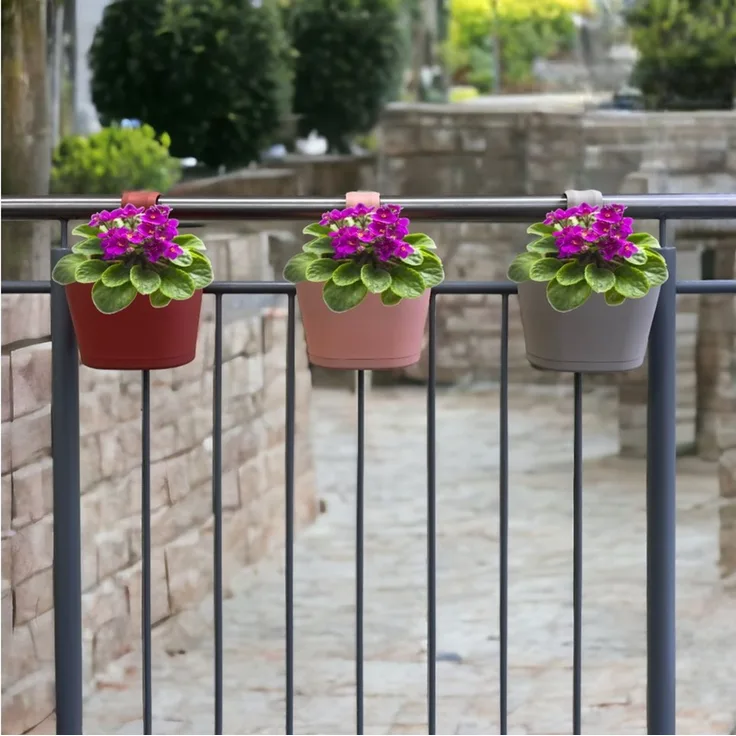 Engelland Blumenkasten Blumentopf zum Hängen (Vorteils-Set, 3 St, Fassungsvermögen je Topf 2,8 Liter), UV-Beständig, Frostbeständig, Wasserauffangschalen