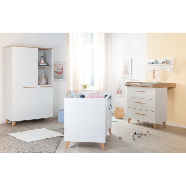 roba Kinderkleiderschrank 2-türig Leon - Hochwertige Griffe & Füße aus massivem Holz - Schrank mit zwei offenen Fächern - Weiß / Dekor Othello Eiche – Bild 7