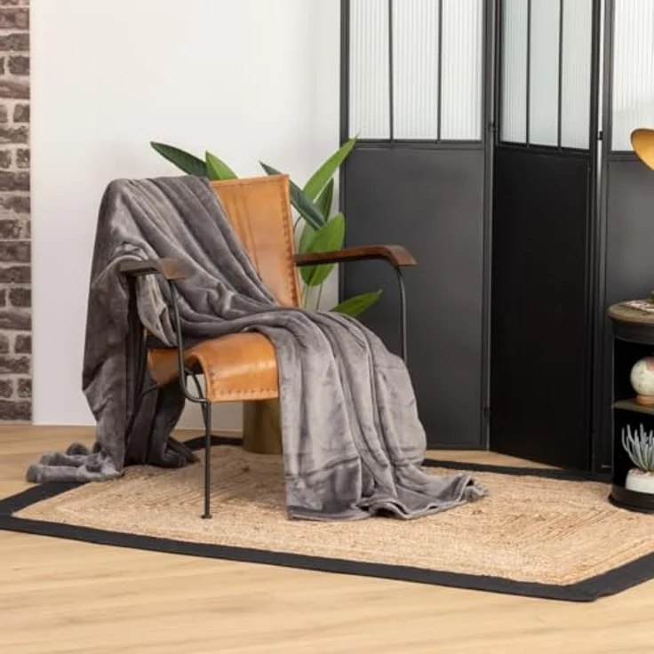 Atmosphera Createur d´interieur Fleecedecke, Uni, Anthrazit, 180x230 cm, aus strapazierfähigem Polyester, geeignet für skandinavische und moderne Innenräume – Bild 5