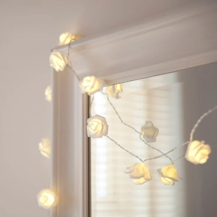Lights4fun LED-Lichterkette 20er LED Rosen Lichterkette warmweiß batteriebetrieben – Bild 1