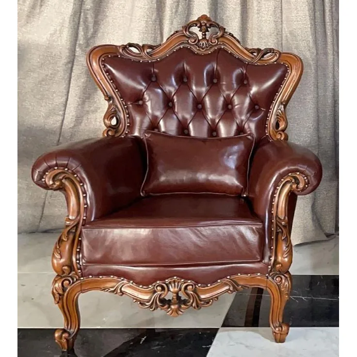 Casa Padrino Luxus Barock Leder Sessel Dunkelbraun / Braun - Wohnzimmer Echtleder Sessel mit dekorativem Kissen - Luxus Wohnzimmer Möbel im Barockstil - Barock Leder Möbel - Möbel Barockstil