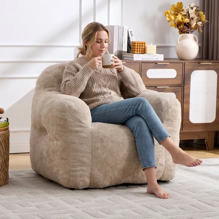 Sitzsack-Sessel mit Kunstfellbezug, Armlehnen und Schaumstoffflocken, weicher Lesesitz ohne Montage für Wohn- und Schlafzimmer, Beige – Bild 8