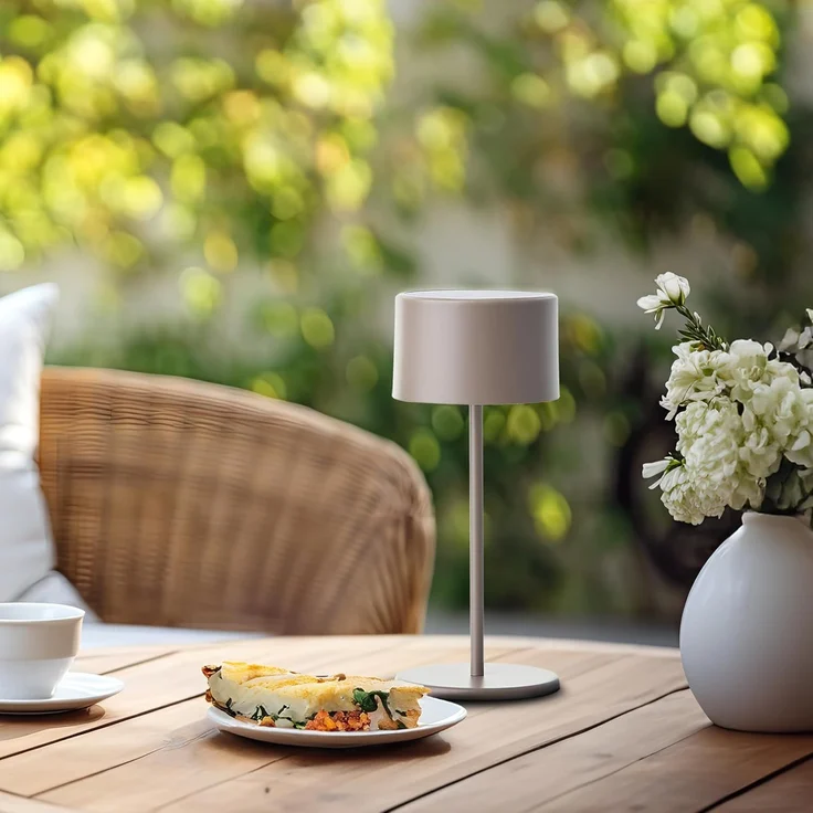 Brilliant LED Tischlampe in Taupe Dimmbar & mit Akku Mobile Innenleuchte mit drei-Stufen-Touchdimmer Warmweißes Licht, stilvolles Design, energiesparend & flexibel einsetzbar - per USB aufladbar – Bild 2