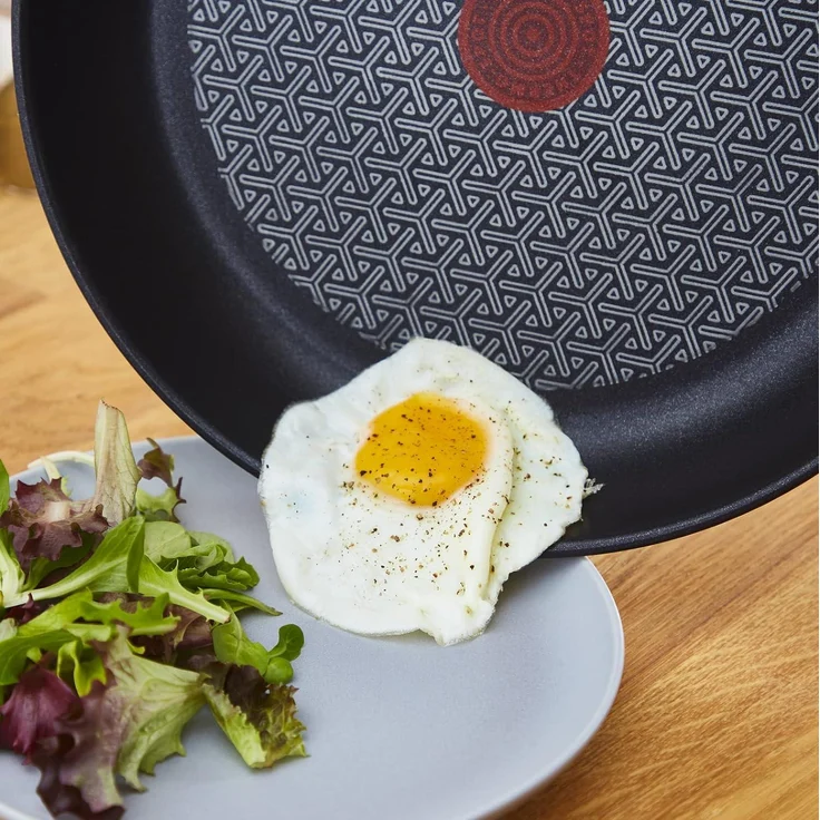 Tefal A704S3 Duetto 3-teiliges Bratpfannen-Set | 20,24 und 28 cm | integrierter Temperaturindikator | geeignet für alle Herdarten, auch für Induktionsherde | Edelstahl/Schwarz | 51,5 x 35,5 x 18 cm – Bild 8