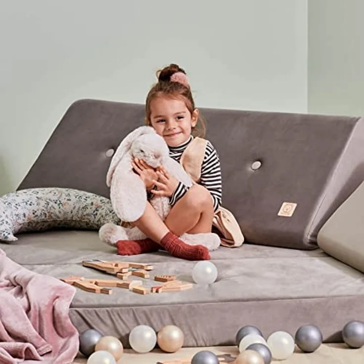 MISIOO FOLDIE Keilkissen - Samt Kissen für Kinderzimmer – Elegant Lesekissen aus Schaumstoff – Rückenstützkissen für Kinder – ideale Ergänzung zur Klappmatratze - 60 x 50 x 36 cm – Grau – Bild 4
