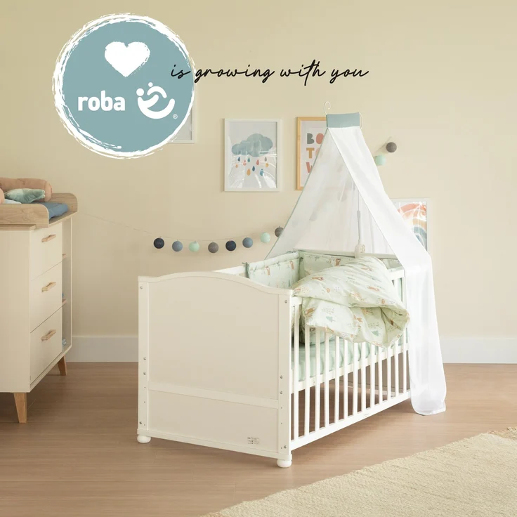 roba Babybett 70 x 140 cm Woodland Buddies - Umbaubares Kinderbett mit Zubehör - Inkl. Matratze, Himmel & Nestchen für Babys & Kleinkinder - Bettwäsche-Set 100x135 cm - Weiß / Grün – Bild 12