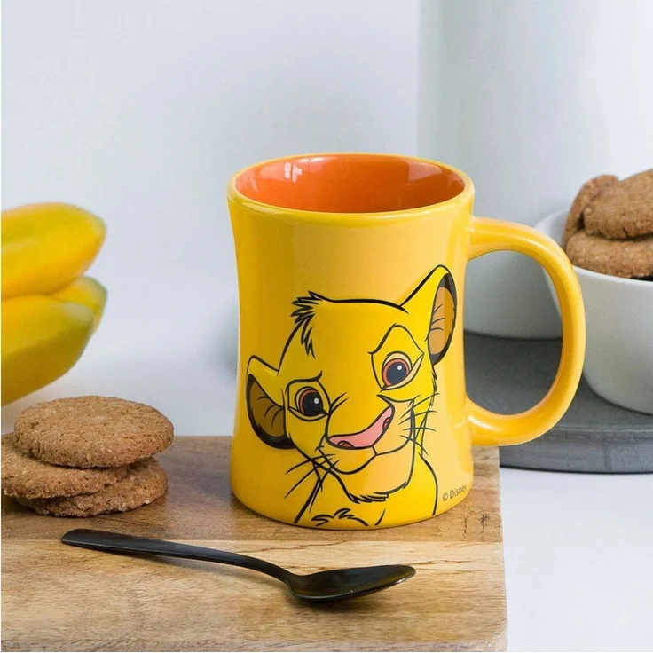 Geda Labels GmbH Tasse Disney Der König der Löwen 3D Relief Tasse Simba 360 ml – Bild 2