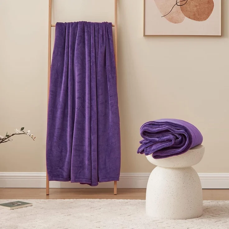 Kuscheldecke Fleecedecke Flauschig Violett 130 x 150 cm Lilafarbig – Bild 8
