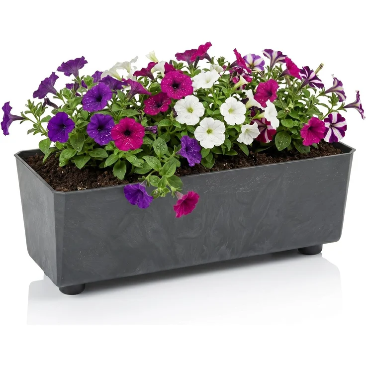 LAMELA Rechteckiger Pflanzkasten mit eleganten Füßen – Schwarzer Blumenkübel in Betonoptik aus robustem Kunststoff 37x17 cm, 6L – Wetterfest & Pflegeleicht - für Innen & Außen