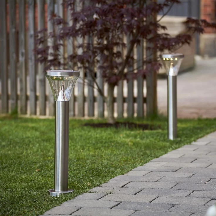 Solar Wegeleuchte ,Narona' aus Edelstahl, Leuchtpfosten mit Dämmerungssensor, warmweiß, H 50cm – Bild 3