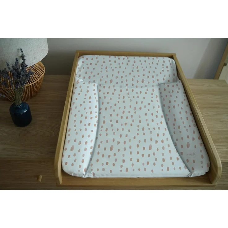 Ceba Baby® weiche Wickelauflage 50x70 cm - Baby Wickelunterlage - Wickeltischauflage für Junge und Mädchen - Wasserdicht, abwaschbar - OEKO-TEX® Standard 100 - Made in EU - Rosa Flecken – Bild 7