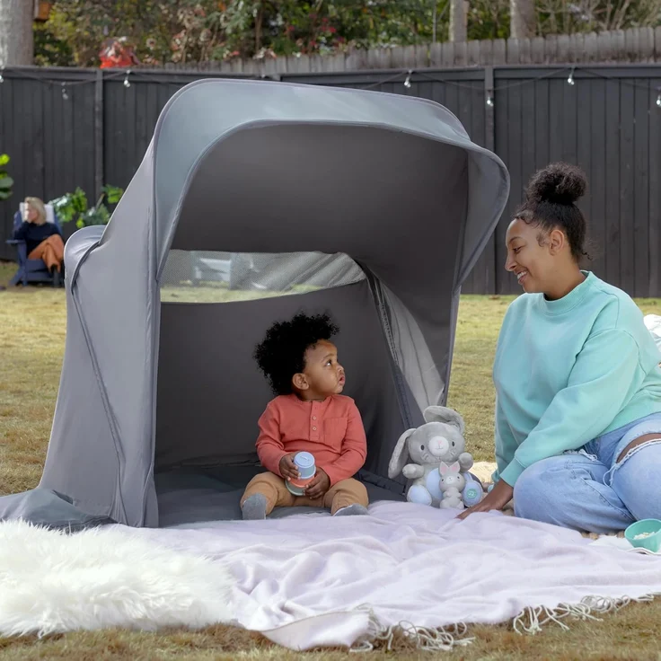 Ingenuity Dream Retreat 3-in-1 Tragbarer Stubenwagen und Spielplatz, einfache 3-stufige Faltung, inklusive Lichtblockierschirm für drinnen und draußen, UPF 50+, Matratze und Bettlaken, 0-36 Monate – Bild 20