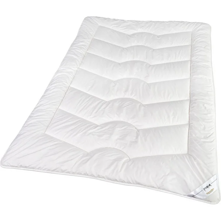 Traumschloss Microfaserbettdecke Premium, Füllung: 15% Kapok, 10% Lyocell, 75 Polyester, Bezug: 100% Baumwolle, Maximum an Volumen, Anschmiegsambarkeit und Feuchtigkeitsmanagement