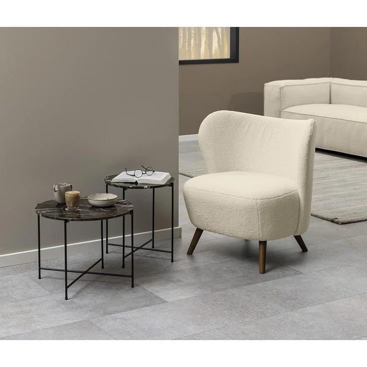 AC Design Furniture Christopher Sessel in Creme, Gepolsterter Ohrensessel mit Teddyähnlichem Stoff und Dunkelbraunen Beinen, Loungesessel für Wohnzimmer, Cocktailsessel im Skandinavischen Stil – Bild 2