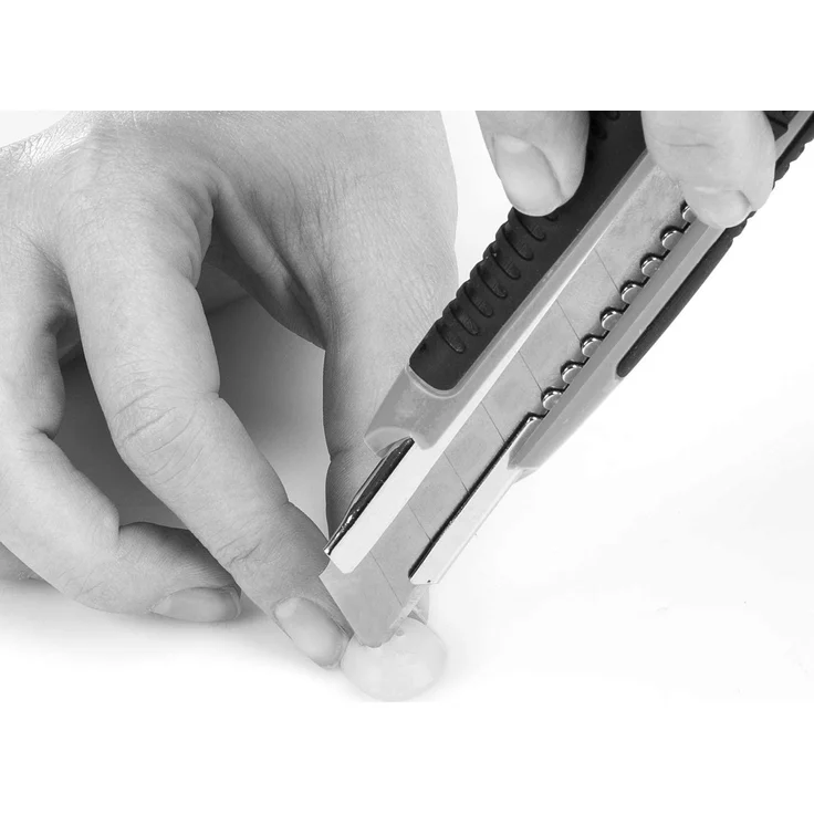 Moderne 12 Watt LED Deckenleuchte fürs Bad aus gebürstetem Stahl & Glas, IP44 – Bild 12