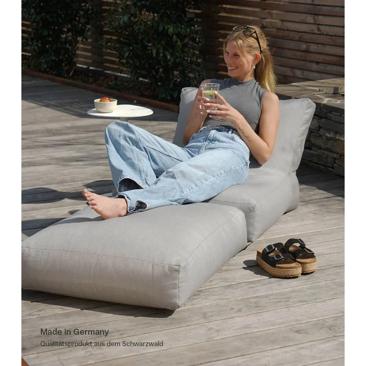 mokebo Sitzsack Der Summerdream (für drinnen & draußen), Bean Bag Outdoor, Sitzsack für deinen Balkon, Gartenliege in Lichtgrau – Bild 2