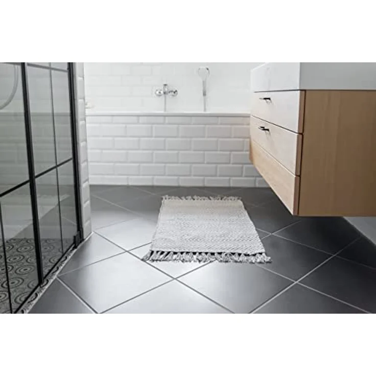 WENKO Badematte Gata, nachhaltige Badezimmermatte aus 100% Polyester mit Zickzack-Muster, grau/weiß, 50 x 80 cm – Bild 2