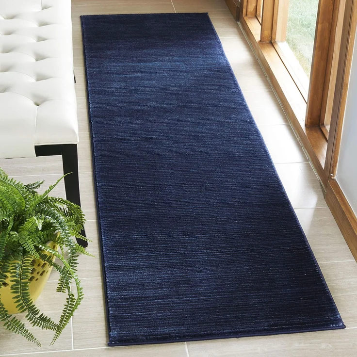 SAFAVIEH Modern Teppich für Wohnzimmer, Esszimmer, Schlafzimmer - Vision Collection, Kurzer Flor, Marine, 91 X 152 cm | 1,3 cm Flor, für den Innenbereich, langlebig, kinder- und haustierfreundlich, Polypropylen-Fasern, Öko-Tex-zertifiziert