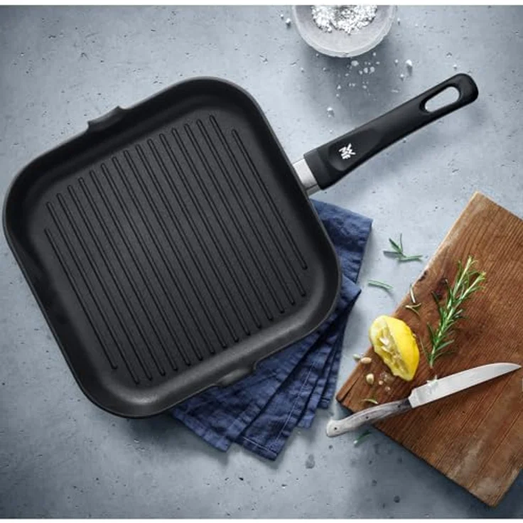 WMF Grillpfanne 27x27 cm mit Ausguss, Aluminium beschichtet, Steakpfanne ideal zum knusprigen Braten, eckige Pfanne, Kunststoffgriff – Bild 3