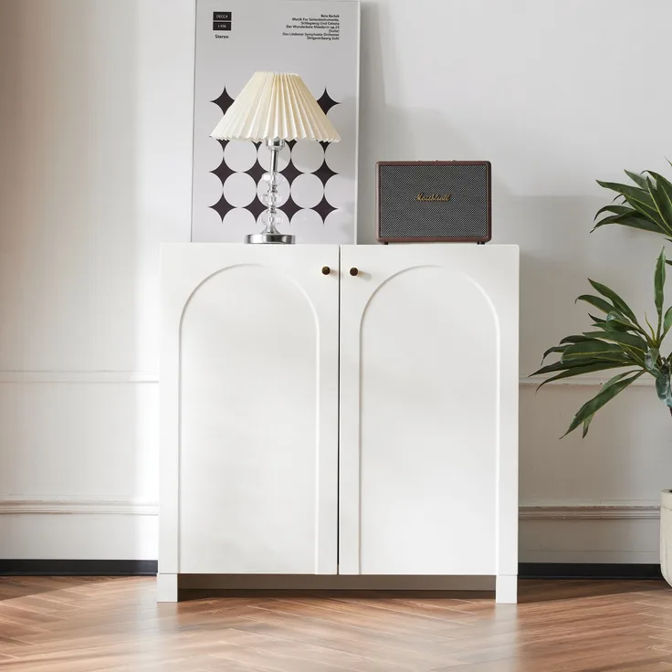 Weißes Sideboard Mit Bogenmuster Und Goldenen Griffen Romantische Aufbewahrungskommode Für Schlafzimmer Wohnzimmer Mit Kippsicherung Stabiles Bücherregal Dekorative Aufbewahrungslösung 80cm Breit, 80cmx40cmx80cm, Weiß