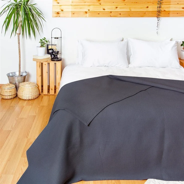 Laynenburg Tagesdecke Waffelpique aus 100% Baumwolle – Baumwolldecke, Kuscheldecke, Wohndecke als Sommerdecke, Bett-Überwurf, Couch-Überwurf, Sofa-Decke – Bild 2
