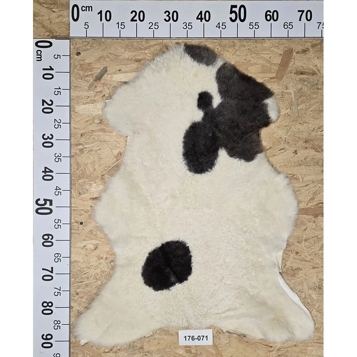 Provellus Schaffell Echt, Naturweiß-Schwarz gefleckt, ca 91 cm, Weichflor, Öko gegerbt, Unikat 176-071, ca 91 cm, Naturweiß / Weiß / Schwarz, ca 91 cm – Bild 2