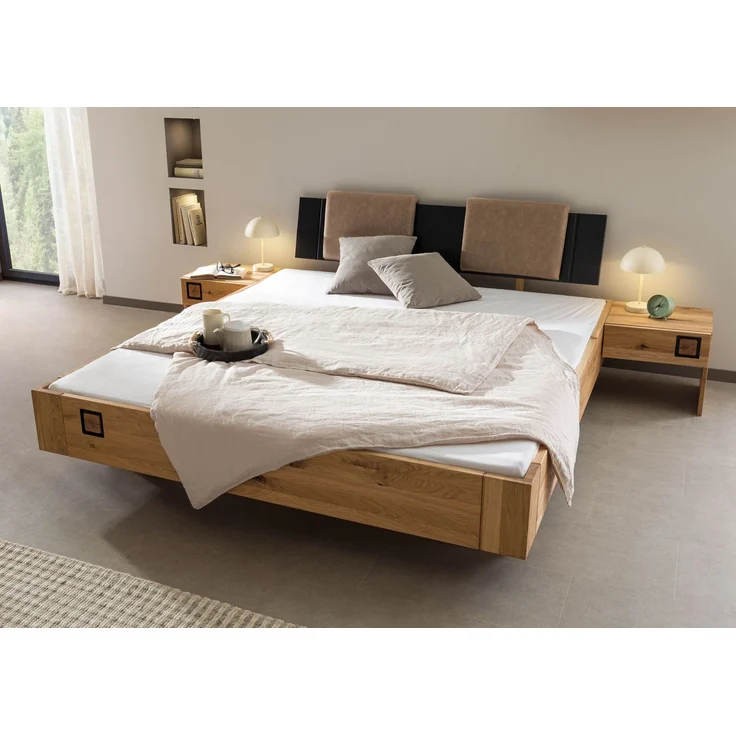 Bett inkl. Nachttische und Kopfteilkissen taupe Wildeiche 140x200x86 natur geölt/lackiert KITZBÜHEL #268 – Bild 2
