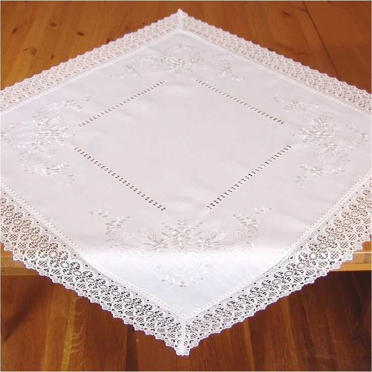 matches21 HOME & HOBBY Tischdecke Tischdecke CORA Spitze & Stickerei Landhausstil Polyester 110 x 110 cm (1-tlg), Pflegeleicht & waschbar bei 30 °C – Bild 1