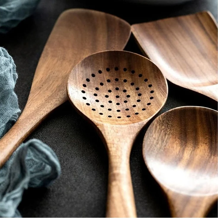 Besteckset aus Teakholz: 7 - teilig – Bild 2