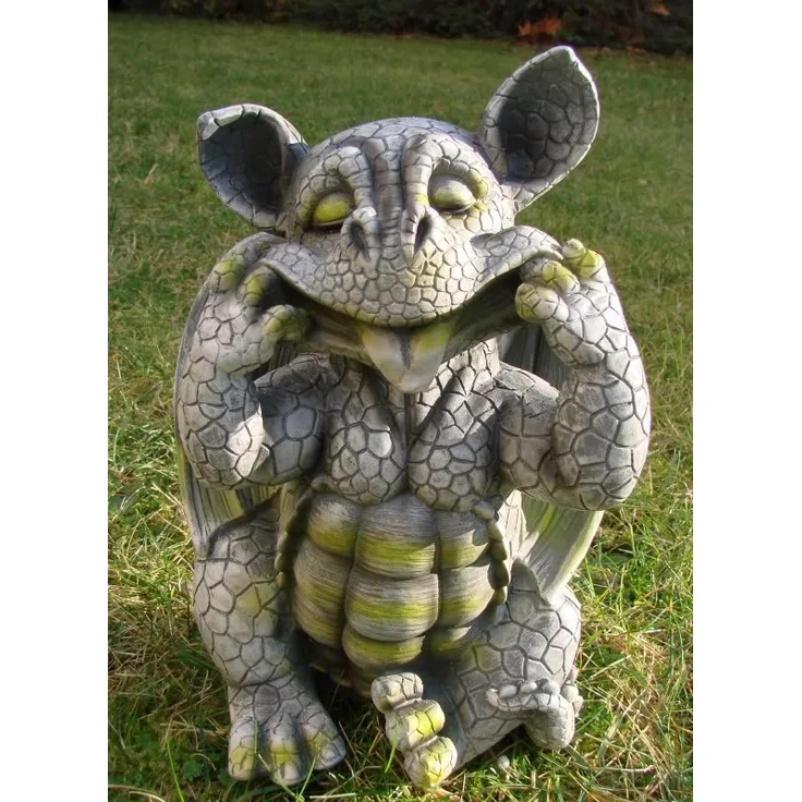 Drachenkind streckt Zunge raus Drache Gargoyle Figur Garten Gartenfigur
