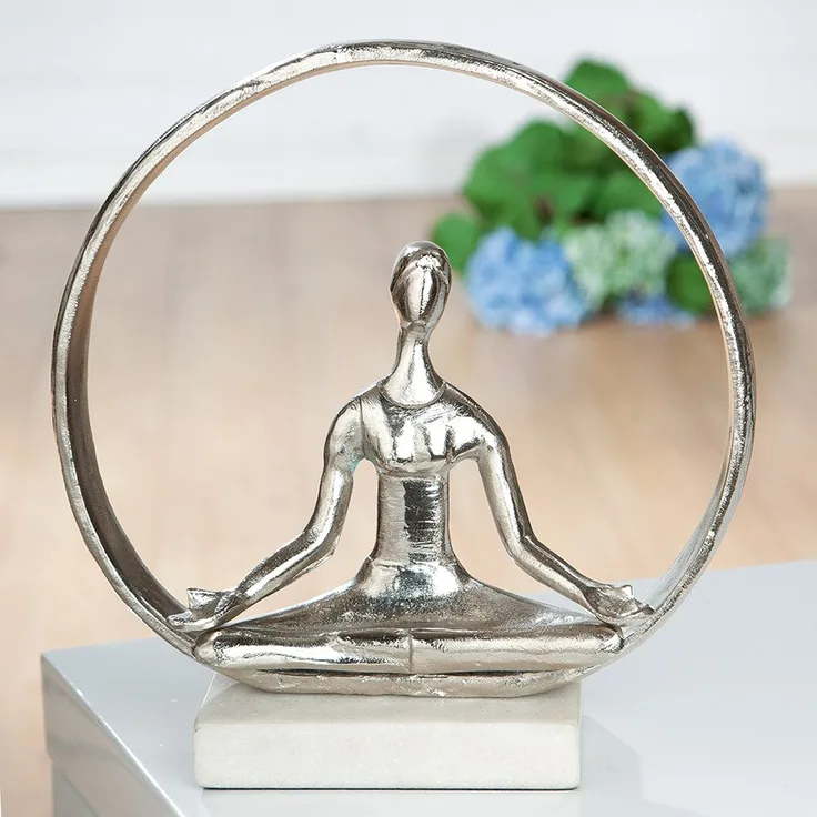 Gilde Alu Yoga Figur im Ring (BxHxT) 28 x 29,5 x 10 cmweiße Marmor Base