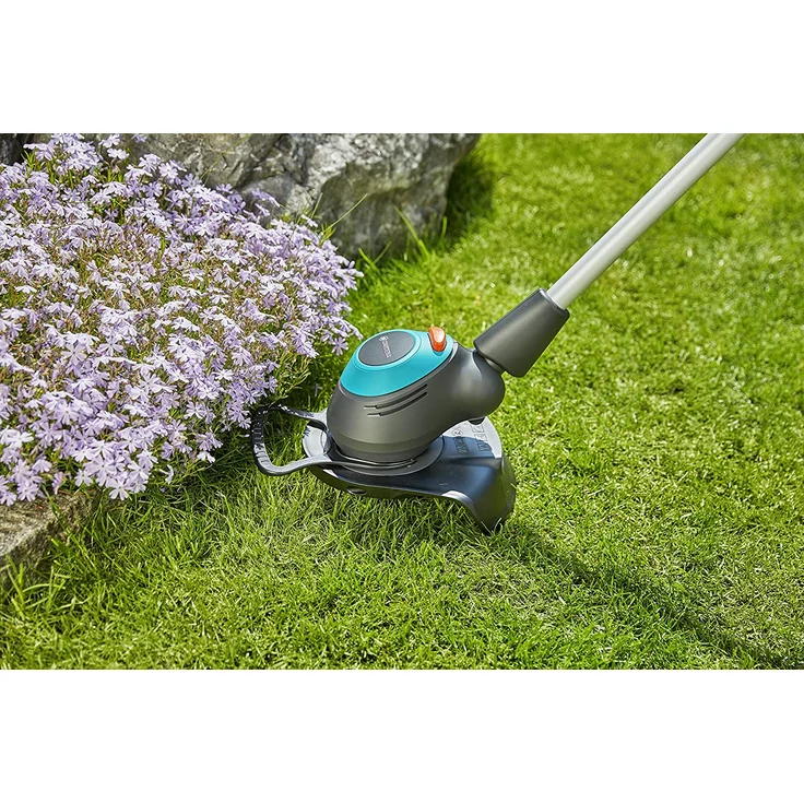 GARDENA Elektro-Trimmer EasyCut 450-25: Rasentrimmer mit verstellbarem Griff abwinkelbarem Trimmerkopf und ausklappbarem Pflanzenschutzbügel, 250 mm Schnittkreis 9870-20 – Bild 5