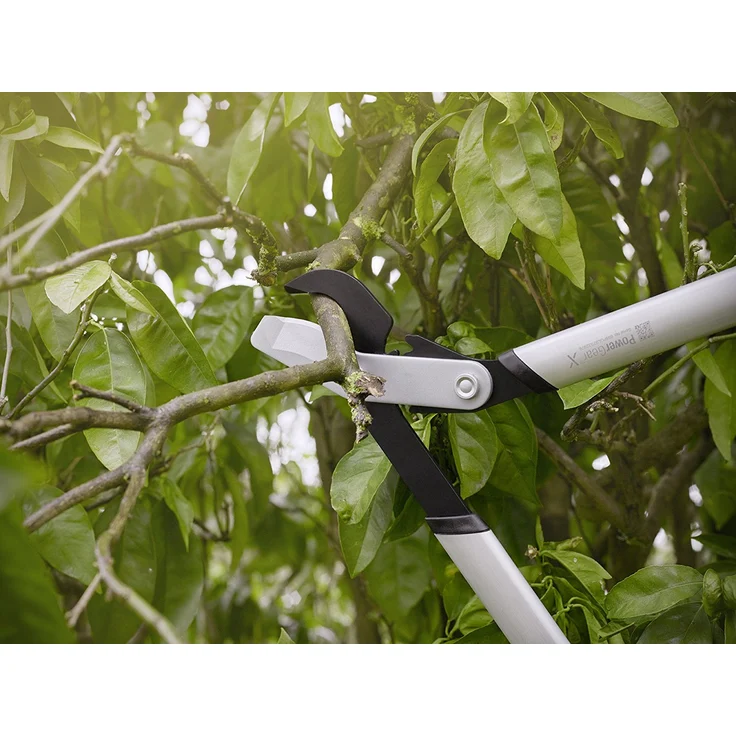 Fiskars PowerGearX Amboss-Getriebeastschere für trockenes und hartes Holz, Antihaftbeschichtet, Gehärteter Präzisionsstahl, Länge 80 cm, Schwarz-Orange, LX99-L, 1020189 – Bild 2