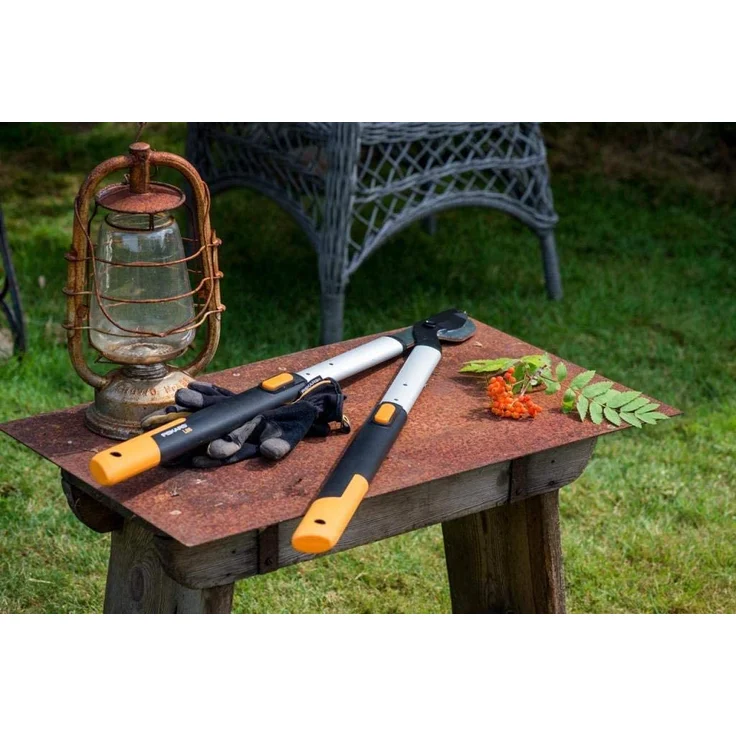 Fiskars SmartFit Bypass-Teleskop-Astschere für frisches Holz, Antihaftbeschichtet, Gehärteter Präzisionsstahl, Grifflänge 66 bis 90 cm, Schwarz-Orange, L86, 1013564 – Bild 4