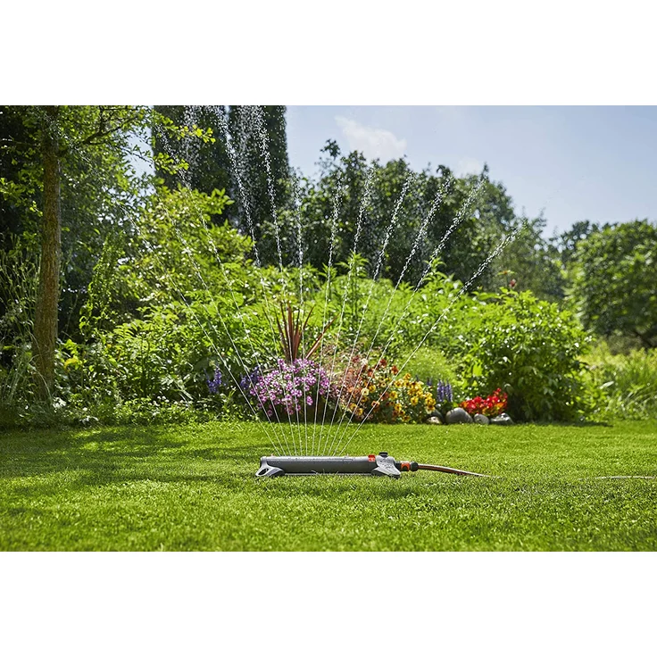 GARDENA Viereckregner AquaZoom S Regner zur Bewässerung von Flächen von 9 -max. 150 m², Reichweite 3 -max. 15 m, Sprengweite 3 -max. 10 m, integrierter Metallfilter (18710-20) – Bild 2