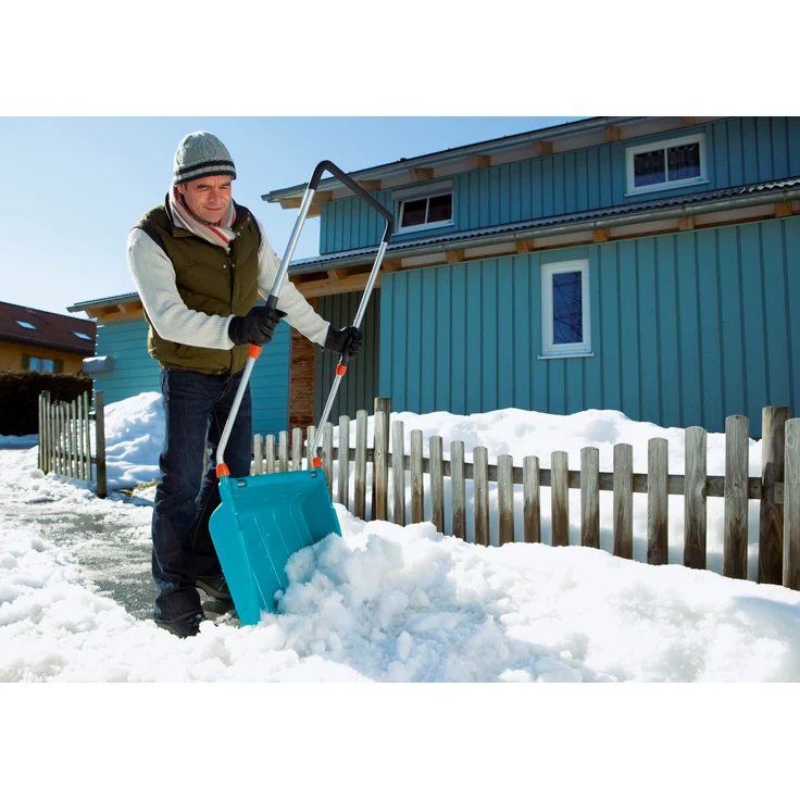 GARDENA Schneewanne (3260-20) für Schneeräumung auf größeren Flächen, 70 cm Arbeitsbreite, Schneeschieber mit robuster Stahlkante und 3-stufiger Teleskopierung, mit definierter Trittkante – Bild 5